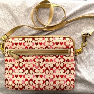 *Vintage* *Y2k* Pebble Leather Coach iPad/Nintendo Switch case/carry strap